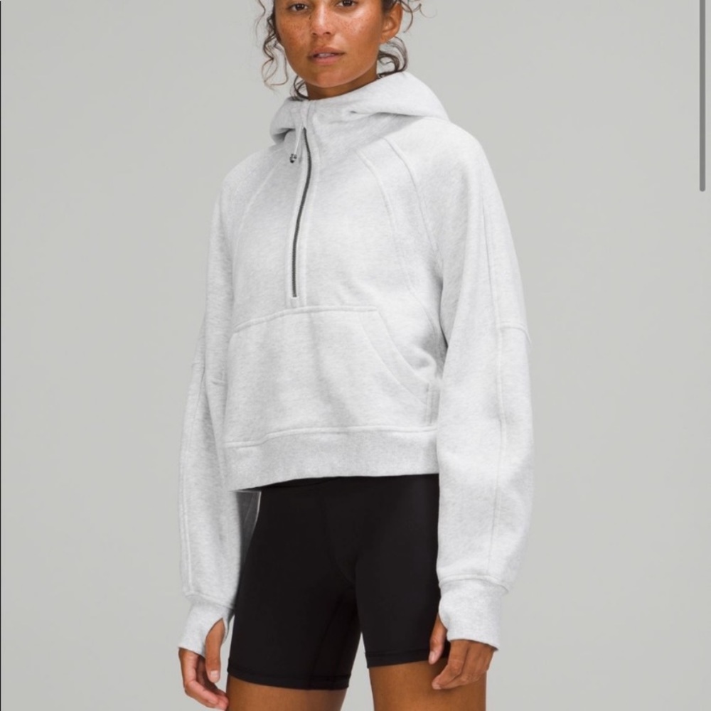 MUST GO- NEW! LULULEMON oversized scuba- light grey- size Xs/S